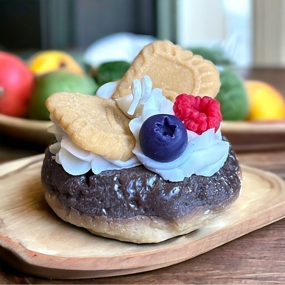 ⚠️SALE Candle // Handmade Cookie And Berries Soy Wax Candle SEND OFFERS - Picture 4 of 4